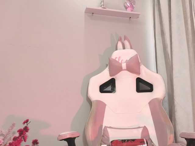 Cloesweety's BongaCams show and profile