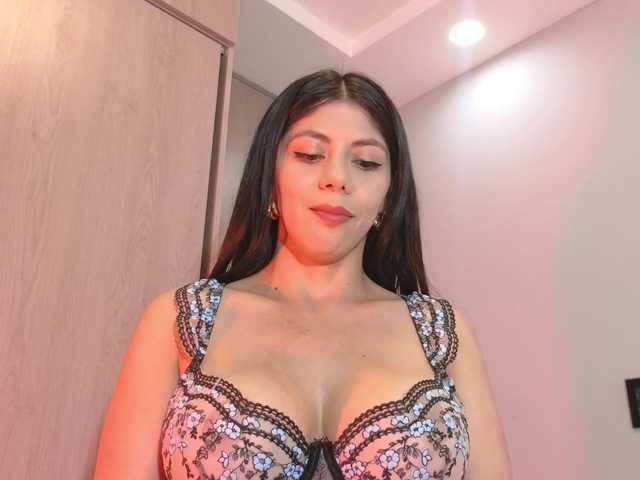 Cloesweety's BongaCams show and profile