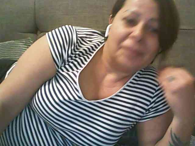 Tyara13 webcam