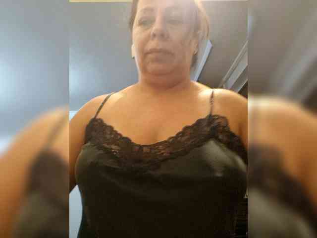Tyara13 webcam