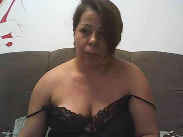 Tyara13 webcam