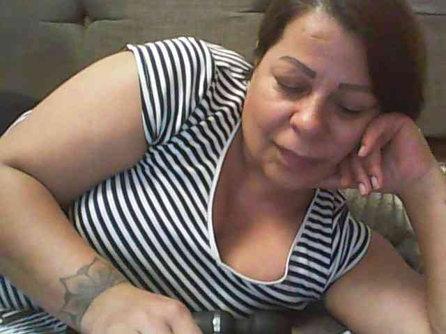Tyara13 webcam
