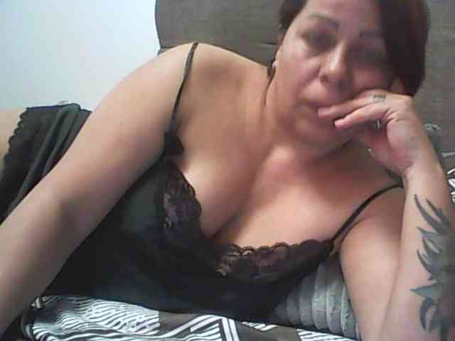 Tyara13 webcam