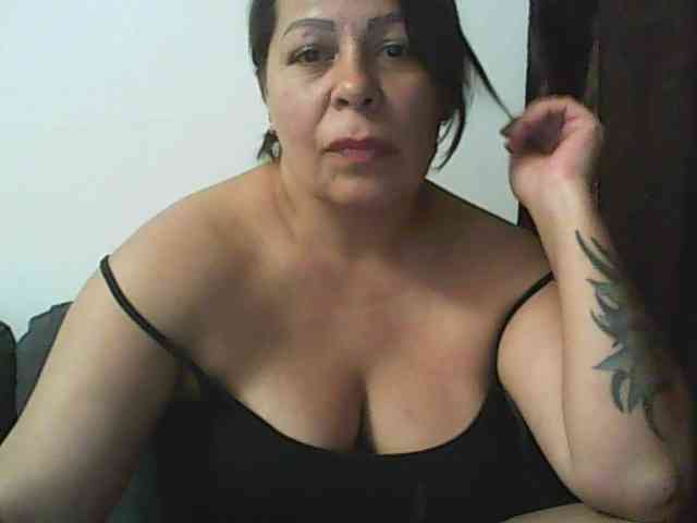 Tyara13 webcam