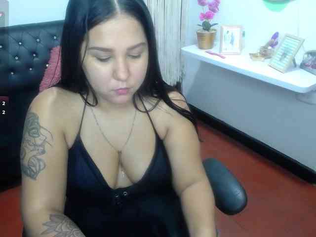 AmiraSixtyNine Live Webcam on BongaCams