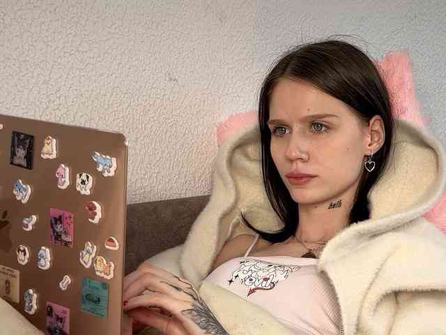 HeyZoe webcam