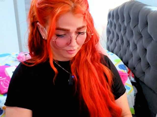 le modèle Alexatexass est en webcam porno dans un show sur le site bongacams, il possède les tags suivants: Latino/Hispanic,Redhead,Hairy