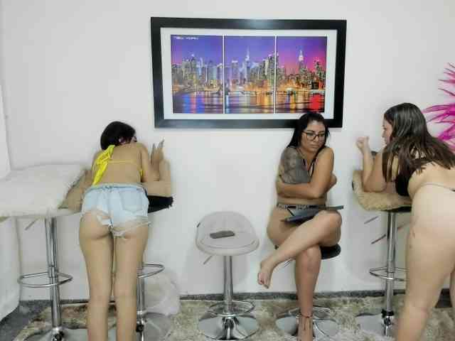Fetish_girls_xxx webcam