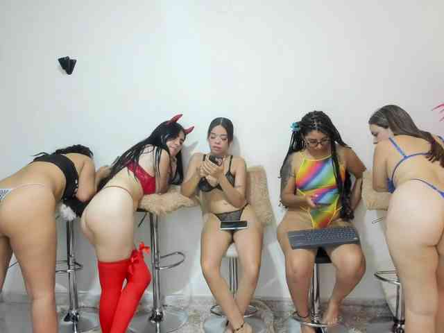 Fetish_girls_xxx webcam