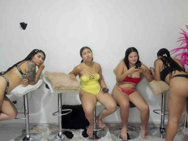 Canelasquirtxxx Live Webcam on BongaCams