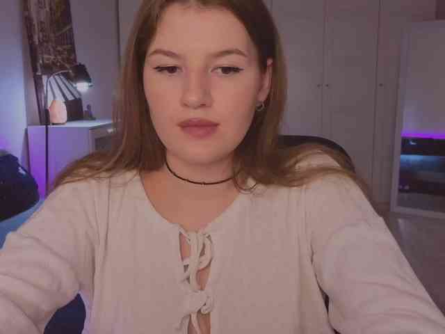 Alwaysfrida webcam