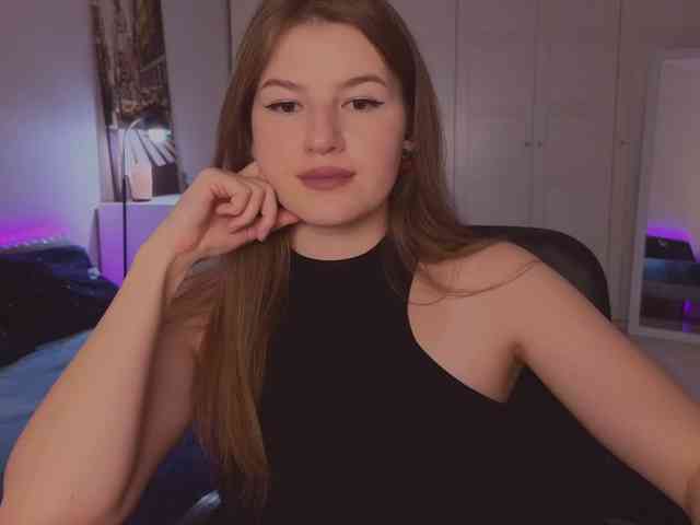 Alwaysfrida webcam
