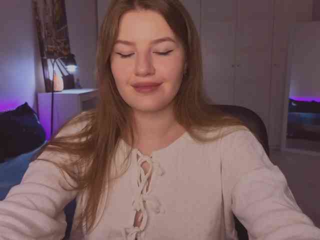 Alwaysfrida webcam