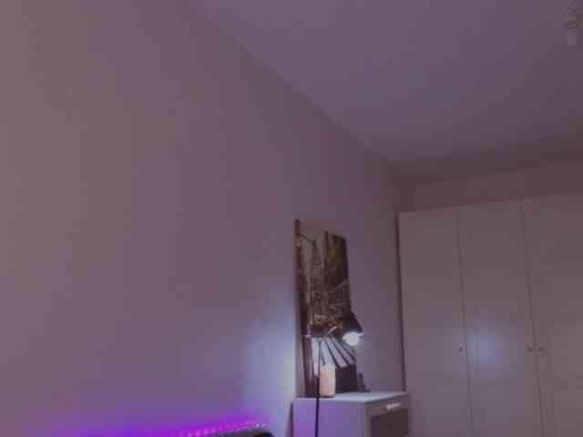 Alwaysfrida webcam