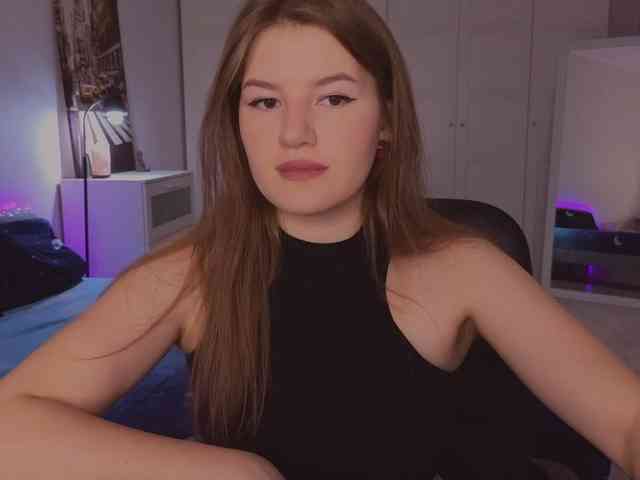 Alwaysfrida webcam