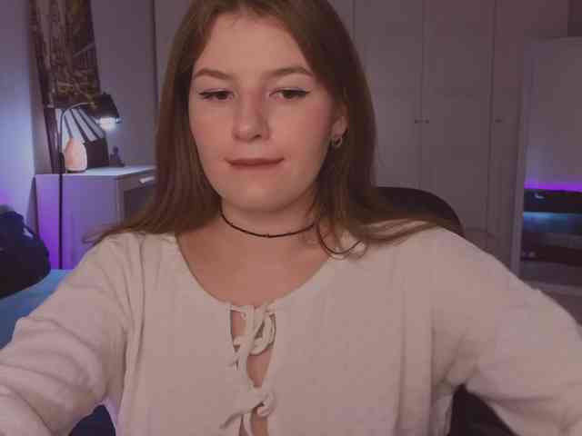 Alwaysfrida webcam