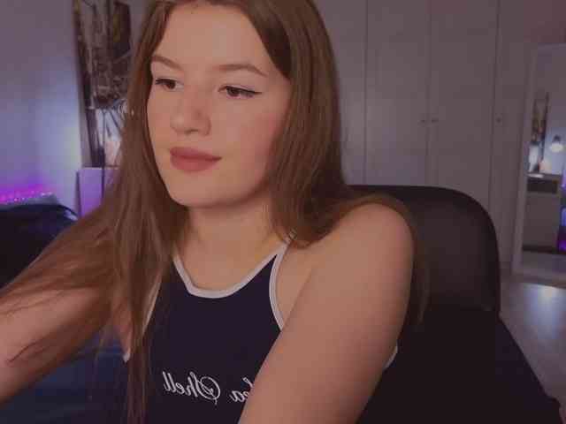 Alwaysfrida webcam