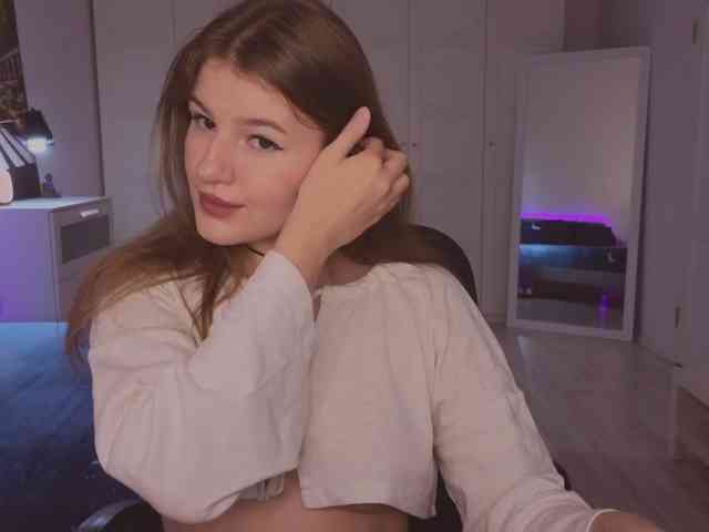 Alwaysfrida webcam