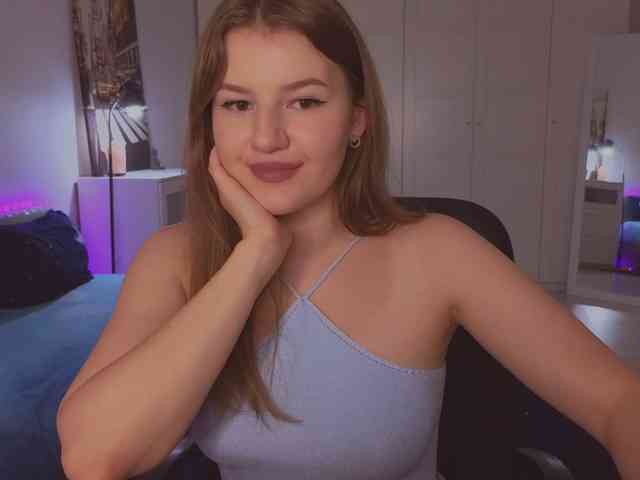 Alwaysfrida webcam