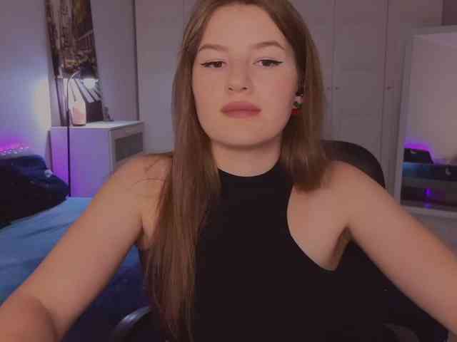 Alwaysfrida webcam