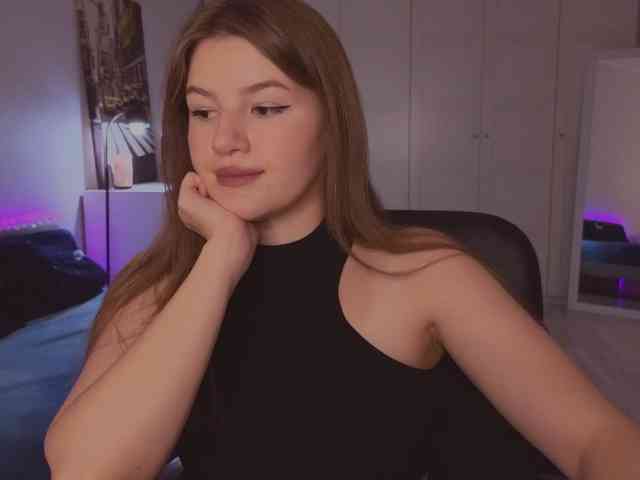Alwaysfrida webcam