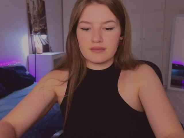 Alwaysfrida webcam
