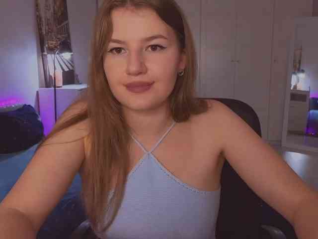 Alwaysfrida webcam