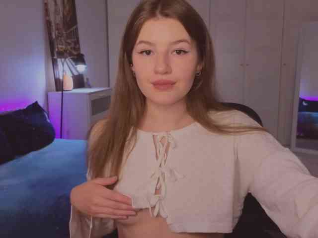 Alwaysfrida webcam