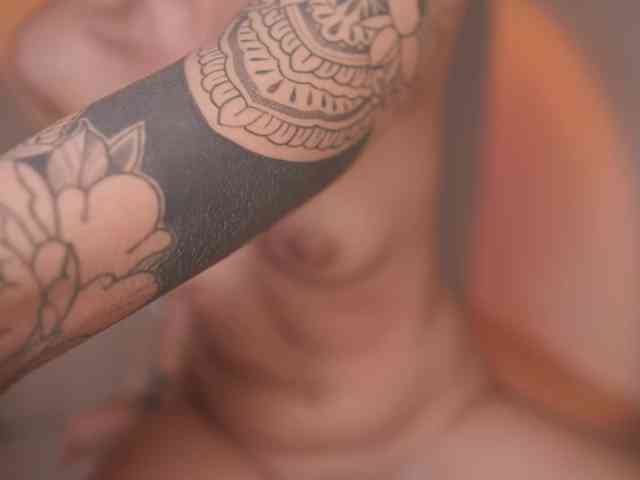 GigiLee webcam
