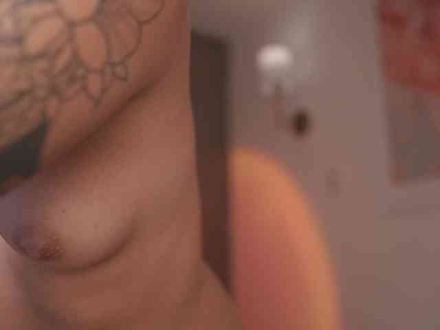 GigiLee webcam