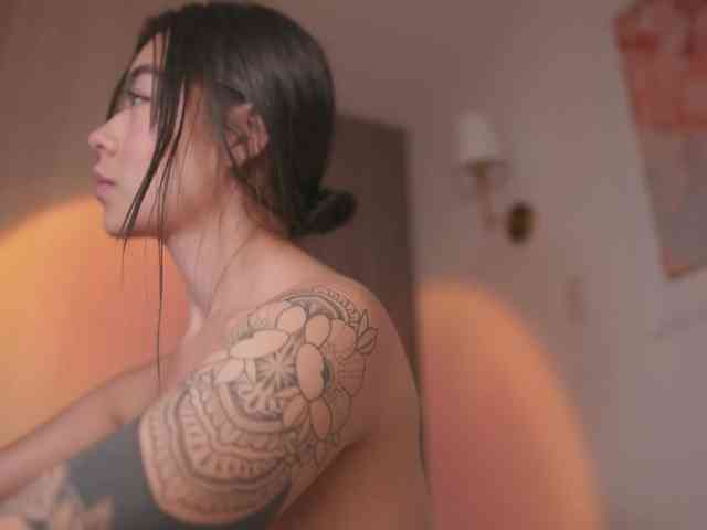 GigiLee webcam