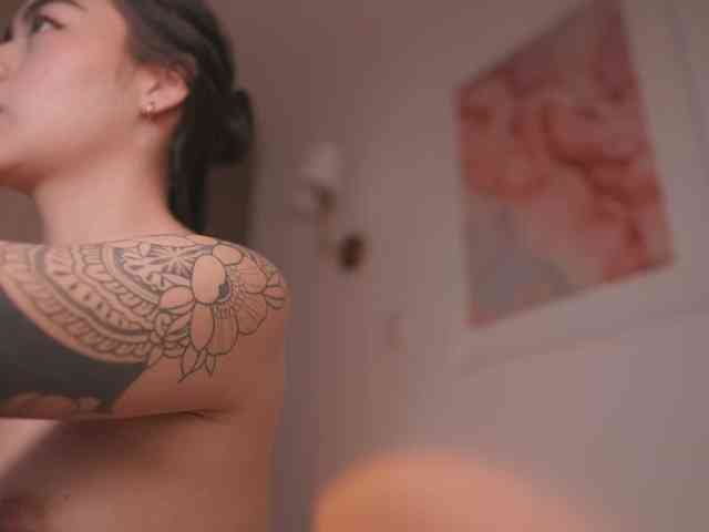 GigiLee webcam