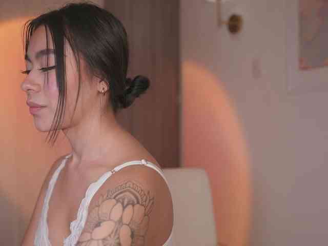GigiLee webcam