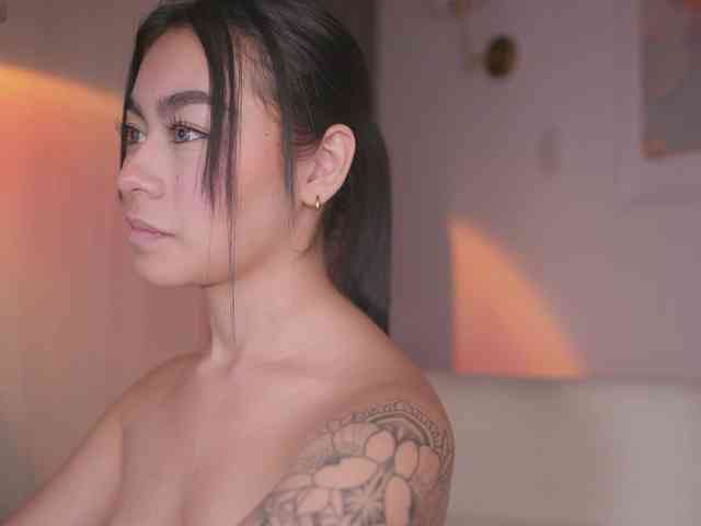 GigiLee webcam