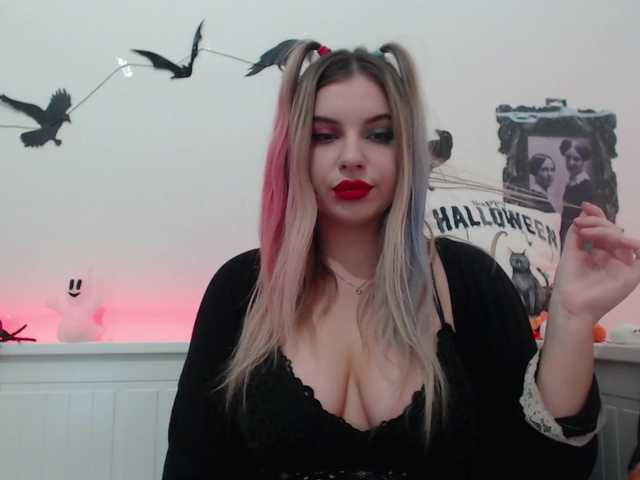 LillyCutiee Porn