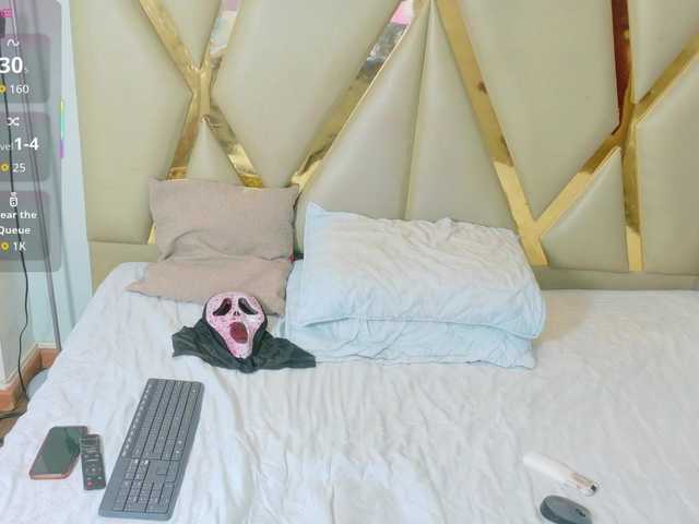 SweetSinnerr webcam bongacams model stream image