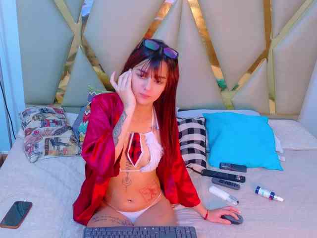 SweetSinnerr webcam