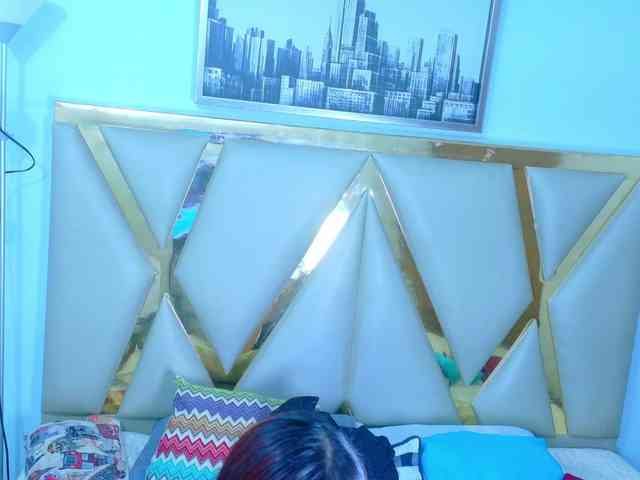 SweetSinnerr webcam
