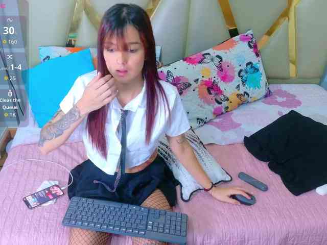 SweetSinnerr webcam