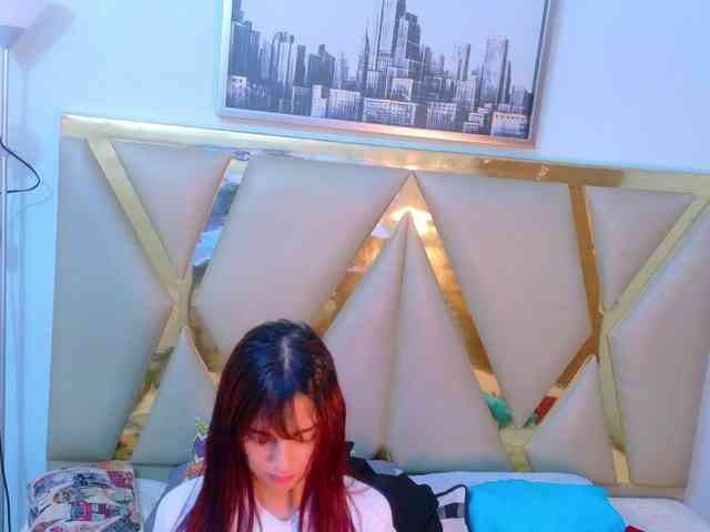 SweetSinnerr webcam