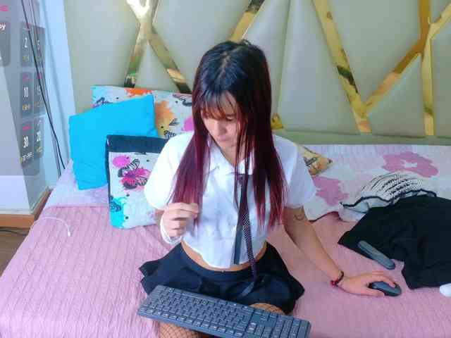 SweetSinnerr webcam