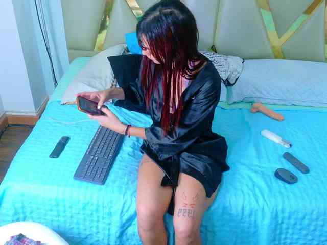 SweetSinnerr webcam