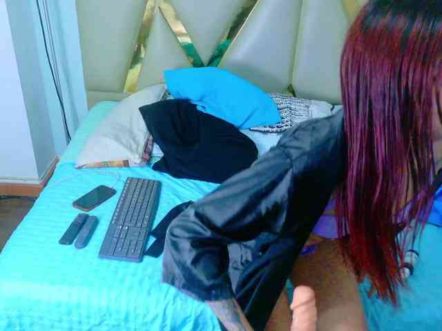 SweetSinnerr webcam