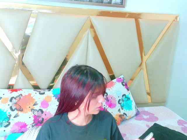 SweetSinnerr webcam