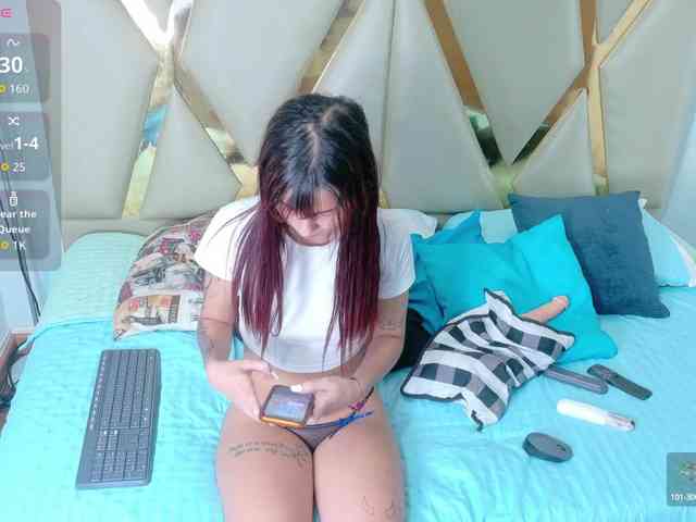 SweetSinnerr webcam