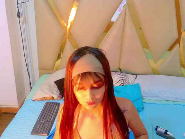 SweetSinnerr webcam