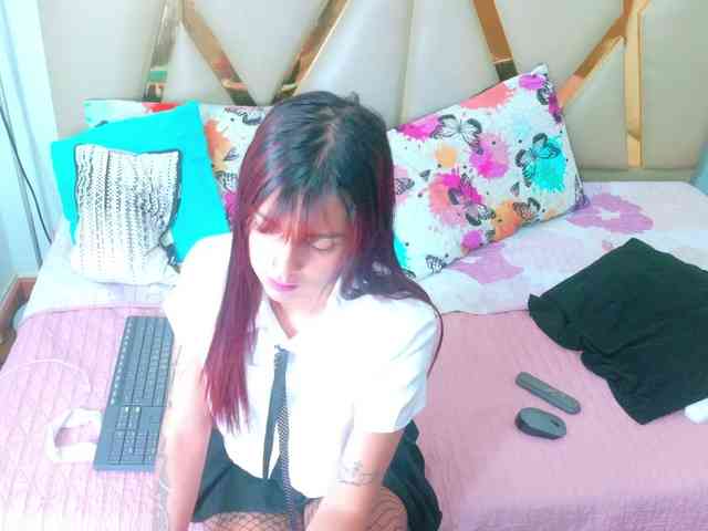 SweetSinnerr webcam