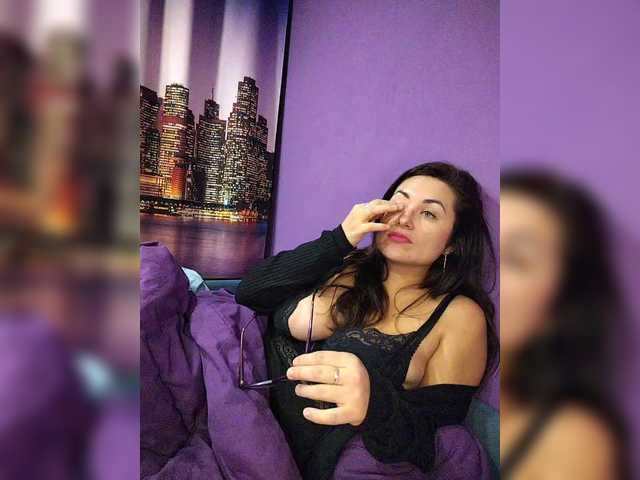 AlicaMiller's BongaCams show and profile