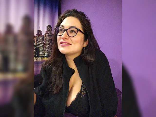 AlicaMiller's BongaCams show and profile