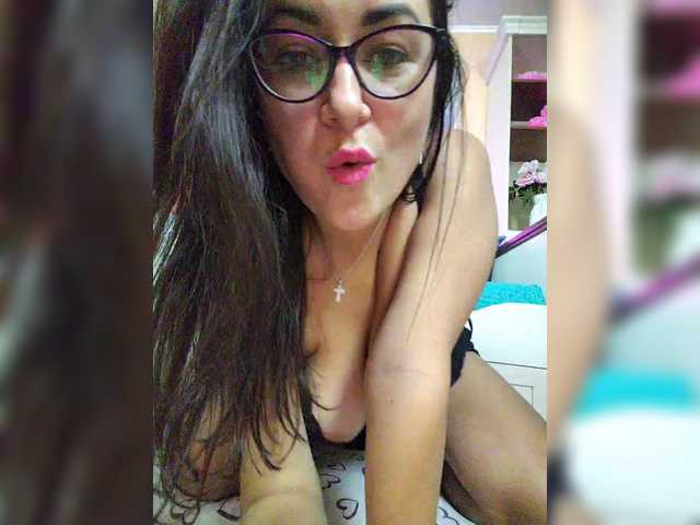 AlicaMiller's BongaCams show and profile